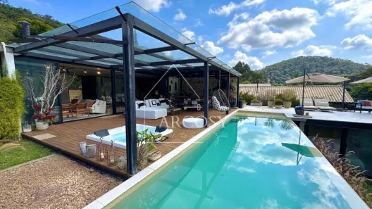 Casa de Condomínio com 3 Quartos à venda, 260m² no Araras, Petrópolis