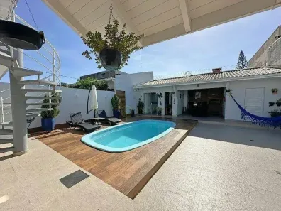 Casa com 3 Quartos à venda, 350m² no Balneário, Florianópolis