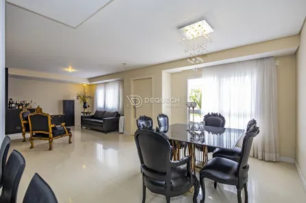 Sobrado com 3 Quartos à venda, 223m² no Mossunguê, Curitiba