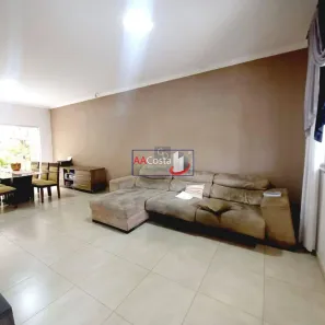 Casa com 3 Quartos à venda, 200m² no Parque Santa Adélia, Franca