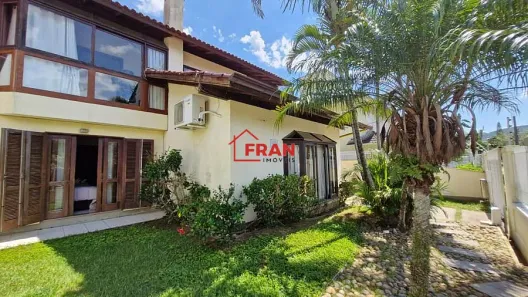 Casa com 4 Quartos à venda, 185m² no Itacorubi, Florianópolis