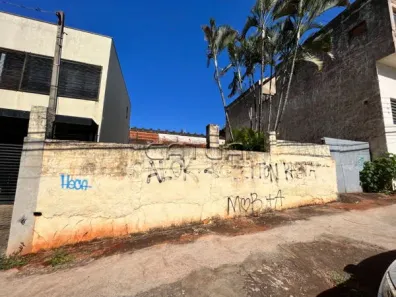 Lote/Terreno com 1 Quarto à venda, 180m² no Centro, Londrina