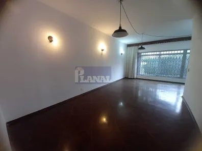 Casa com 3 Quartos à venda, 240m² no Indianópolis, São Paulo