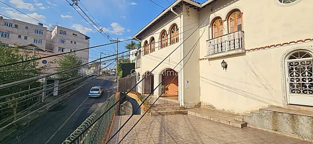 Casa com 4 Quartos à venda, 905m² no São Mateus, Juiz de Fora