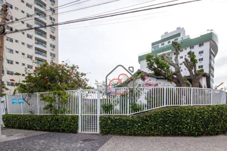 Casa com 5 Quartos à venda, 466m² no Imbetiba, Macaé
