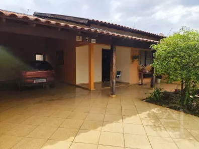 Casa com 3 Quartos à venda, 130m² no Residencial Professora Marieta, Londrina
