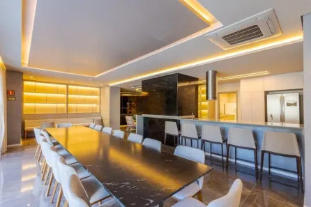 Apartamento com 3 Quartos para alugar, 189m² no Jardim Europa, Porto Alegre