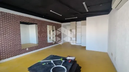 Sala Comercial à venda, 37m² no Santana, Porto Alegre