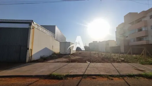 Lote/Terreno para alugar, 300m² no Novo Mundo, Uberlândia