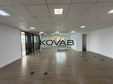 Sala Comercial para alugar, 122m² no Santo Amaro, São Paulo