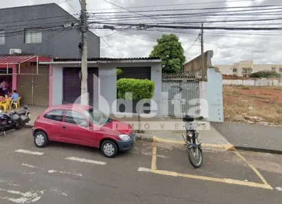 Casa com 3 Quartos à venda, 300m² no Brasil, Uberlândia