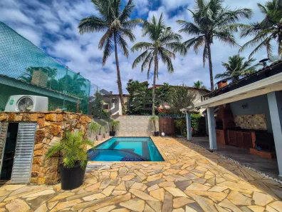 Casa com 3 Quartos à venda, 213m² no Balneário Praia do Pernambuco, Guarujá