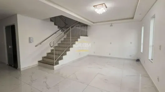 Imóvel Comercial para alugar, 370m² no América, Joinville