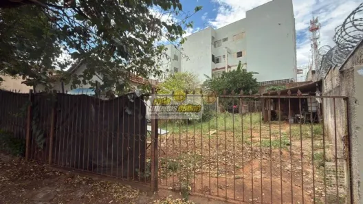 Lote/Terreno à venda, 366m² no Fabrício, Uberaba