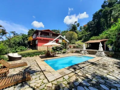 Casa com 4 Quartos à venda, 340m² no Itaipava, Petrópolis