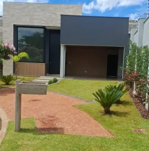 Casa com 3 Quartos à venda, 168m² no Grand Ville, Uberlândia