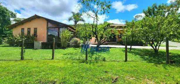 Fazenda/Sítio com 3 Quartos à venda, 253m² no Bacaetava, Colombo