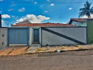 Casa com 3 Quartos à venda, 160m² no Jardim Cavallari, Marília