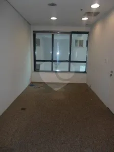 Sala Comercial para alugar, 93m² no Vila Olímpia, São Paulo