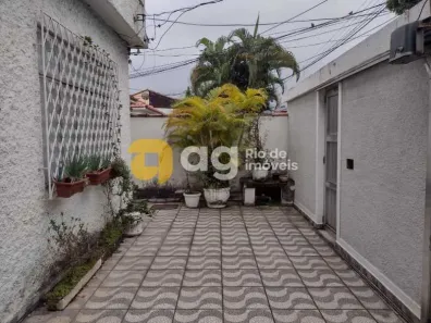 Casa com 3 Quartos à venda, 234m² no Bangu, Rio de Janeiro