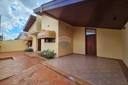 Casa com 3 Quartos à venda, 130m² no Jardim Centenário, Mogi Guaçu