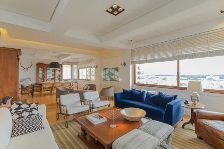 Apartamento com 3 Quartos à venda, 259m² no Moinhos de Vento, Porto Alegre