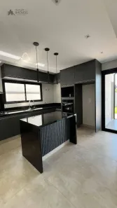 Sobrado com 4 Quartos à venda, 260m² no Parque Brasil 500, Paulínia