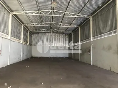 Ponto Comercial à venda, 350m² no Marta Helena, Uberlândia