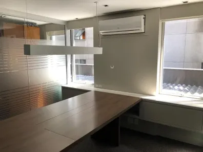 Sala Comercial à venda, 66m² no Moinhos de Vento, Porto Alegre