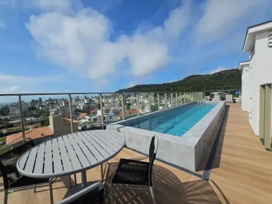 Apartamento com 2 Quartos à venda, 65m² no Jurerê, Florianópolis