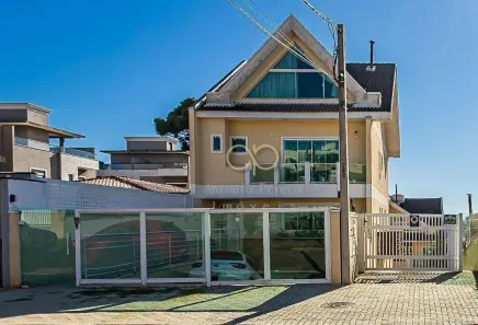 Sobrado com 4 Quartos à venda, 239m² no Vista Alegre, Curitiba