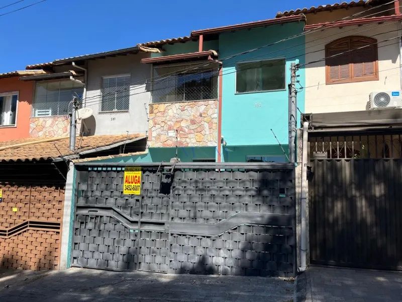 Casa com 3 quartos — Santa Amélia, Belo Horizonte