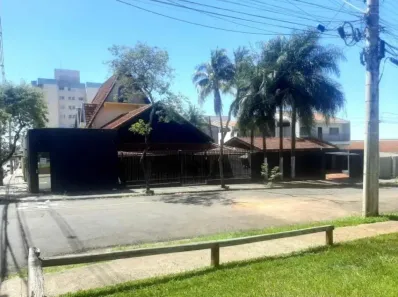 Imóvel Comercial com 4 Quartos para alugar, 200m² no Jardim Araxá, Marília