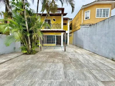 Casa de Condomínio com 4 Quartos à venda, 280m² no Vargem Grande, Rio de Janeiro