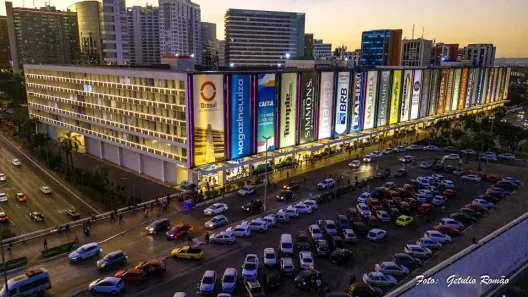 Ponto Comercial para alugar, 246m² no Asa Norte, Brasília