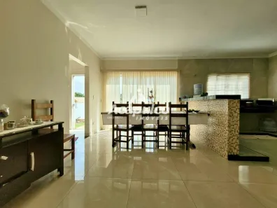 Casa com 3 Quartos à venda, 450m² no Jardim Maria Helena, Nova Odessa