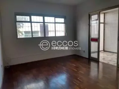 Casa com 4 Quartos à venda, 160m² no Cazeca, Uberlândia