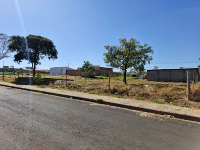 Lote/Terreno à venda, 500m² no Loteamento Luizote de Freitas IV, Uberlândia