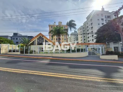 Apartamento com 2 Quartos para alugar, 81m² no Coqueiros, Florianópolis