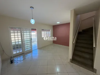 Casa com 4 Quartos para alugar, 169m² no Nossa Senhora das Graças, Uberlândia