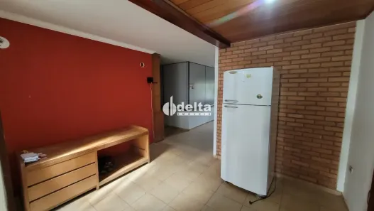Casa com 7 Quartos à venda, 400m² no Umuarama, Uberlândia