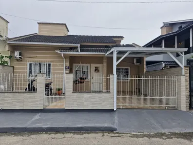 Casa com 3 Quartos à venda, 89m² no São Sebastião, Palhoça