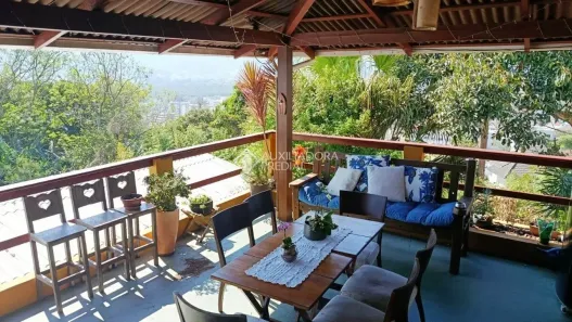 Casa com 4 Quartos à venda, 260m² no Trindade, Florianópolis