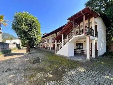 Imóvel Comercial com 14 Quartos à venda, 500m² no Centro, Guapimirim