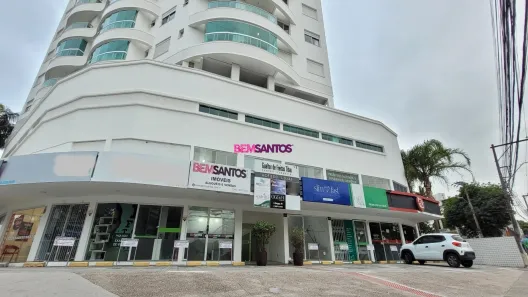 Ponto Comercial para alugar, 51m² no Coqueiros, Florianópolis