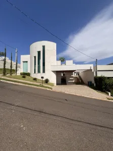 Casa de Condomínio com 3 Quartos para alugar, 325m² no Chácaras Aeroporto, Maringá