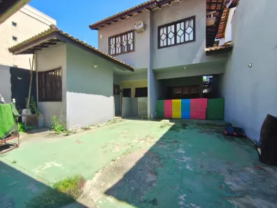 Casa com 6 Quartos para alugar, 320m² no Cavaleiros, Macaé