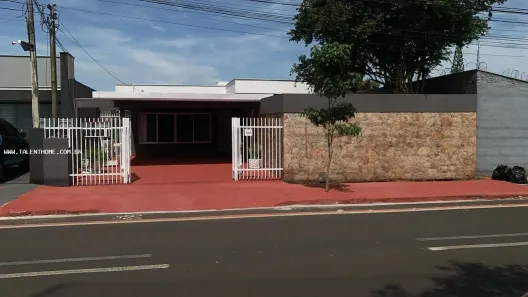 Casa com 3 Quartos à venda, 280m² no Brasília, Londrina