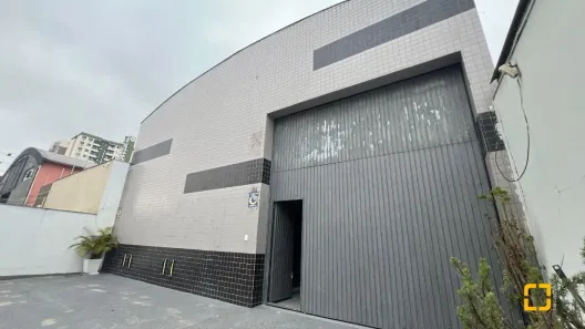 Galpão/Depósito/Armazém à venda, 330m² no Barreiros, São José