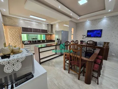Sobrado com 2 Quartos à venda, 250m² no Vila Domitila, São Paulo